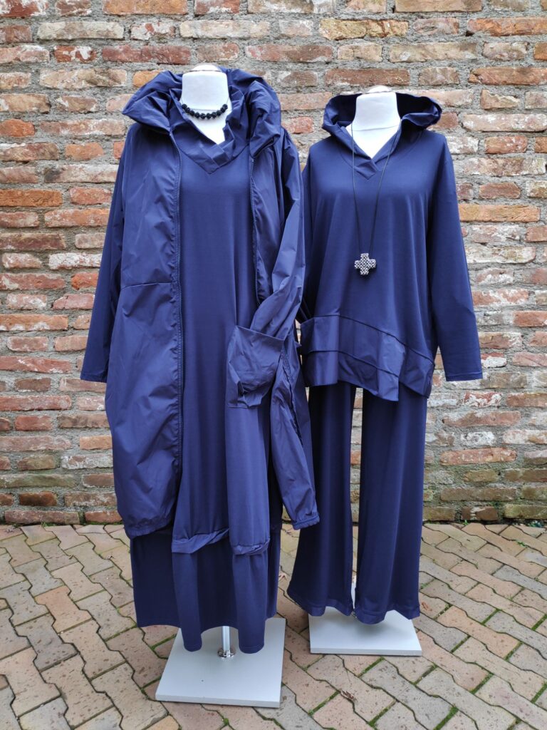 "Anastasia by Kampeas" Mantel Jacke Kleid Tunika und Hose in plum